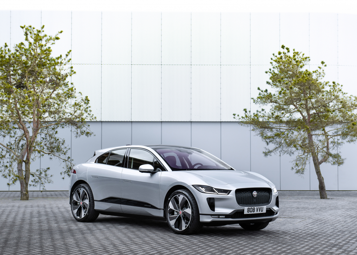 JAGUAR AND LAND ROVER PARTNER WITH WORLD EV DAY TO CELEBRATE ELECTRIC